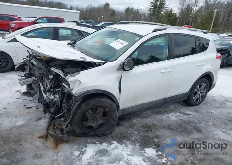 2017 Toyota Rav4 Le z USA, uszkodzony, nr VIN 2T3BFREV3HW624060